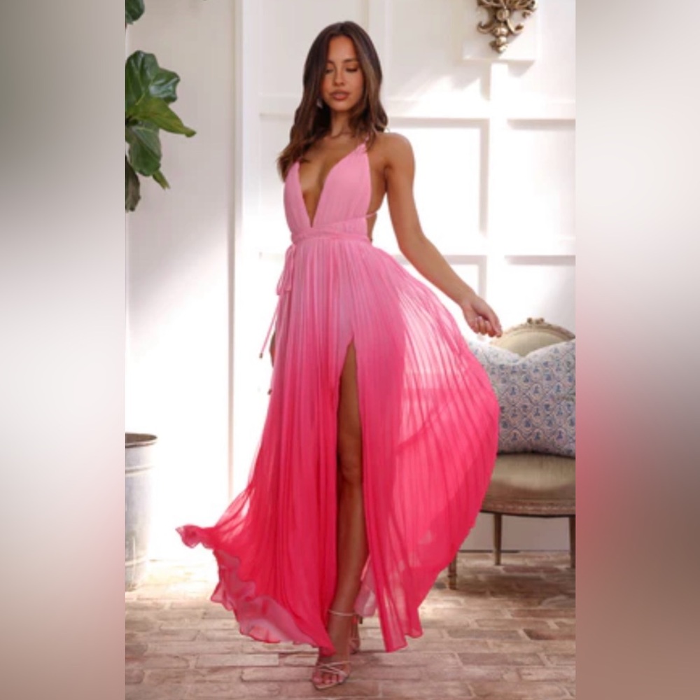 Elegant Pink Halter Maxi Dress